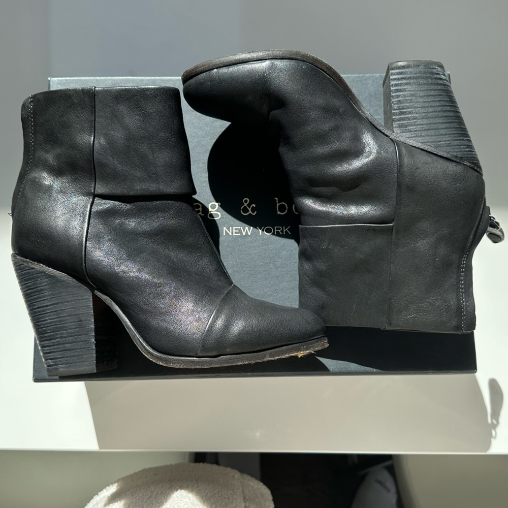 Rag & Bone Women’s Classic Newbury Boot Black Leather 37.5 Heel Bootie Zipper